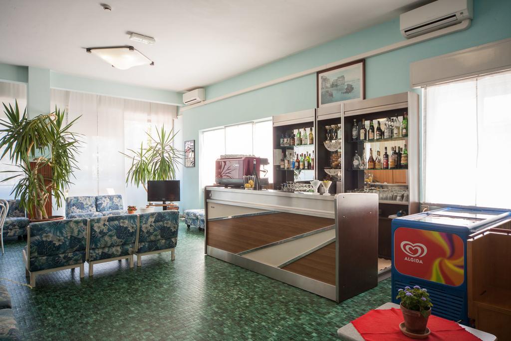 Hotel Madison Riccione Exterior photo