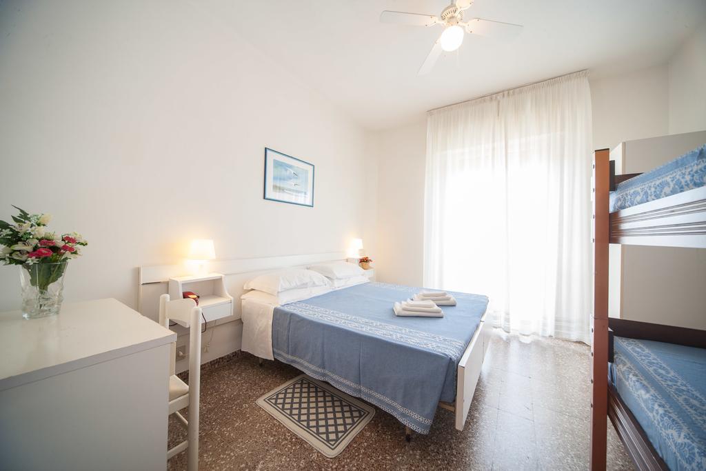 Hotel Madison Riccione Exterior photo