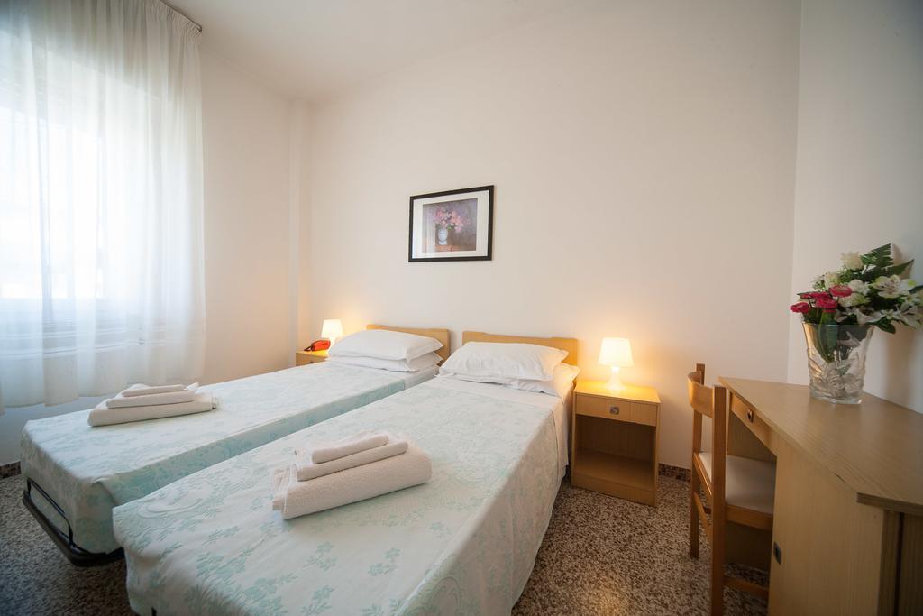 Hotel Madison Riccione Exterior photo